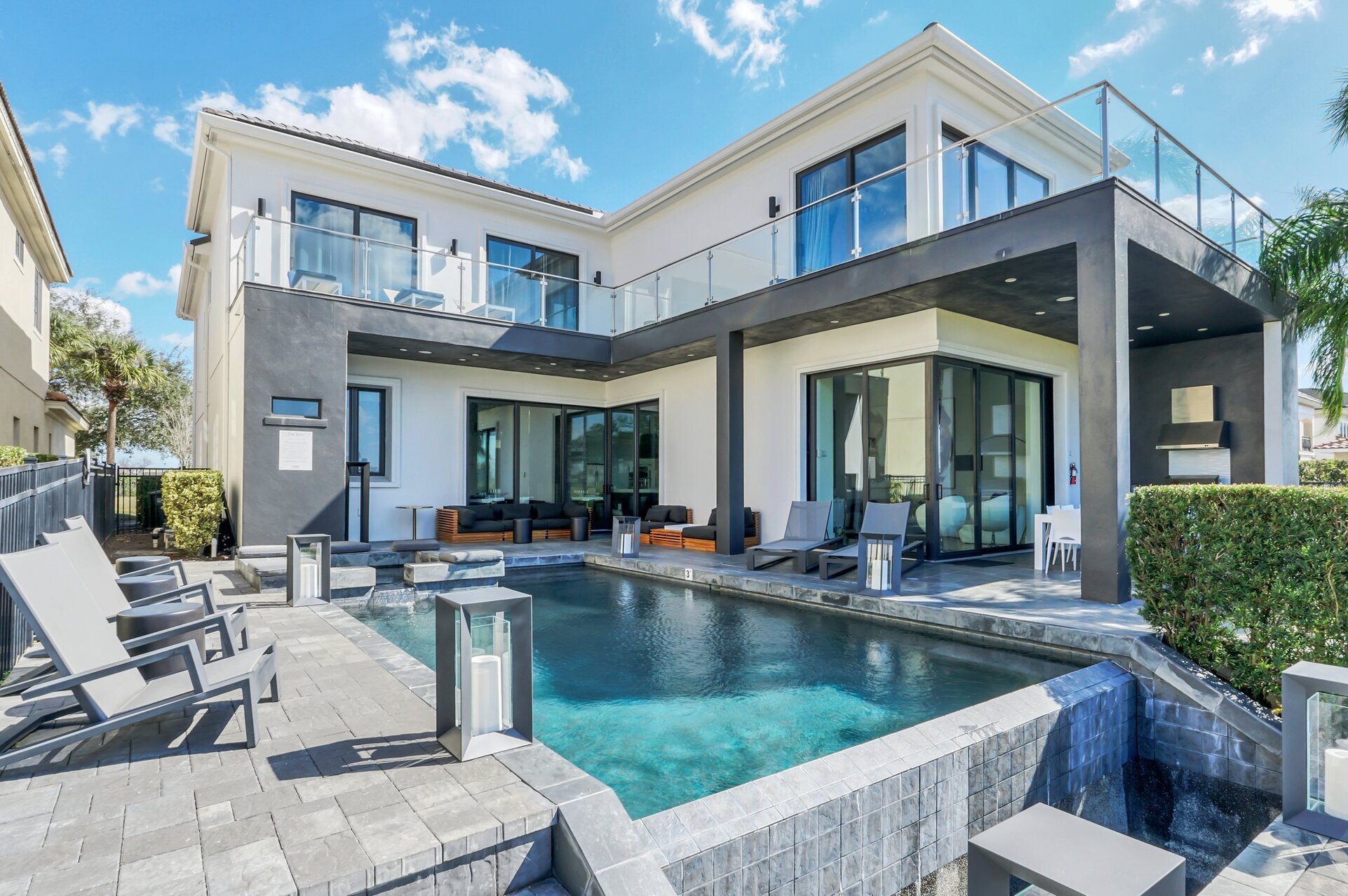 5 Star Villa Eminence – A Lofty & Refined Retreat