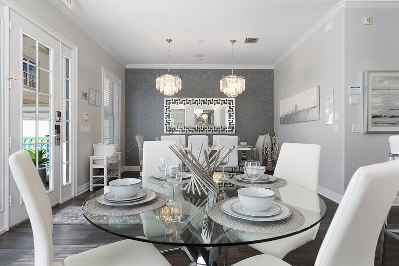 Dine close to loved ones with seating for 4