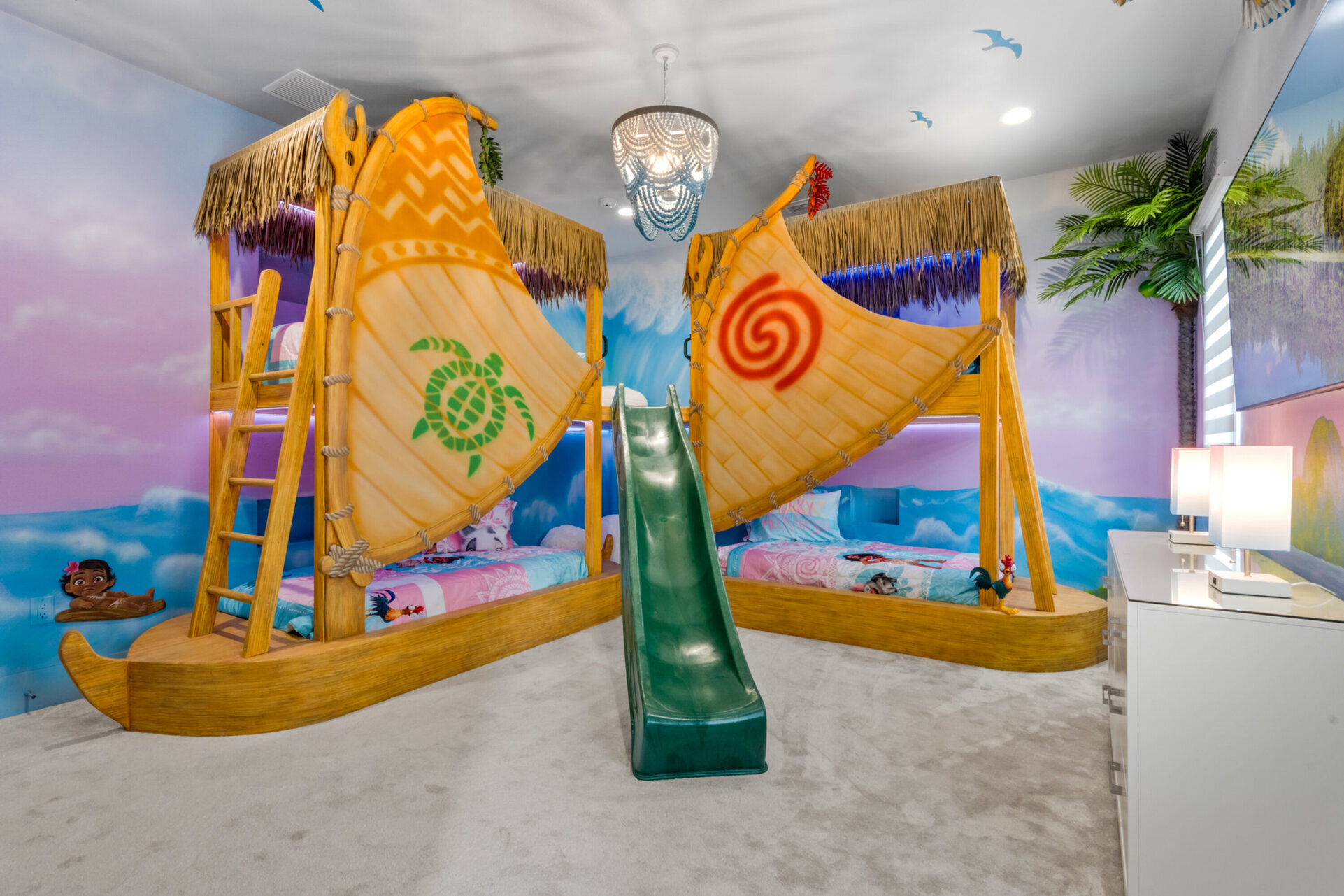 The kids will love the themed bedroom, creatively decorated to spark their imagination and provide a fun-filled retreat