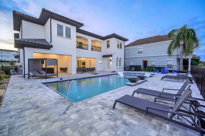 5 Star Villa Imperiosa – Power Draped in Elegance