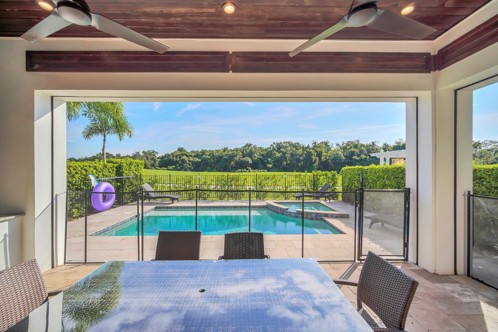Elegant Oasis: 5 Bed Villa in Orlando,6633