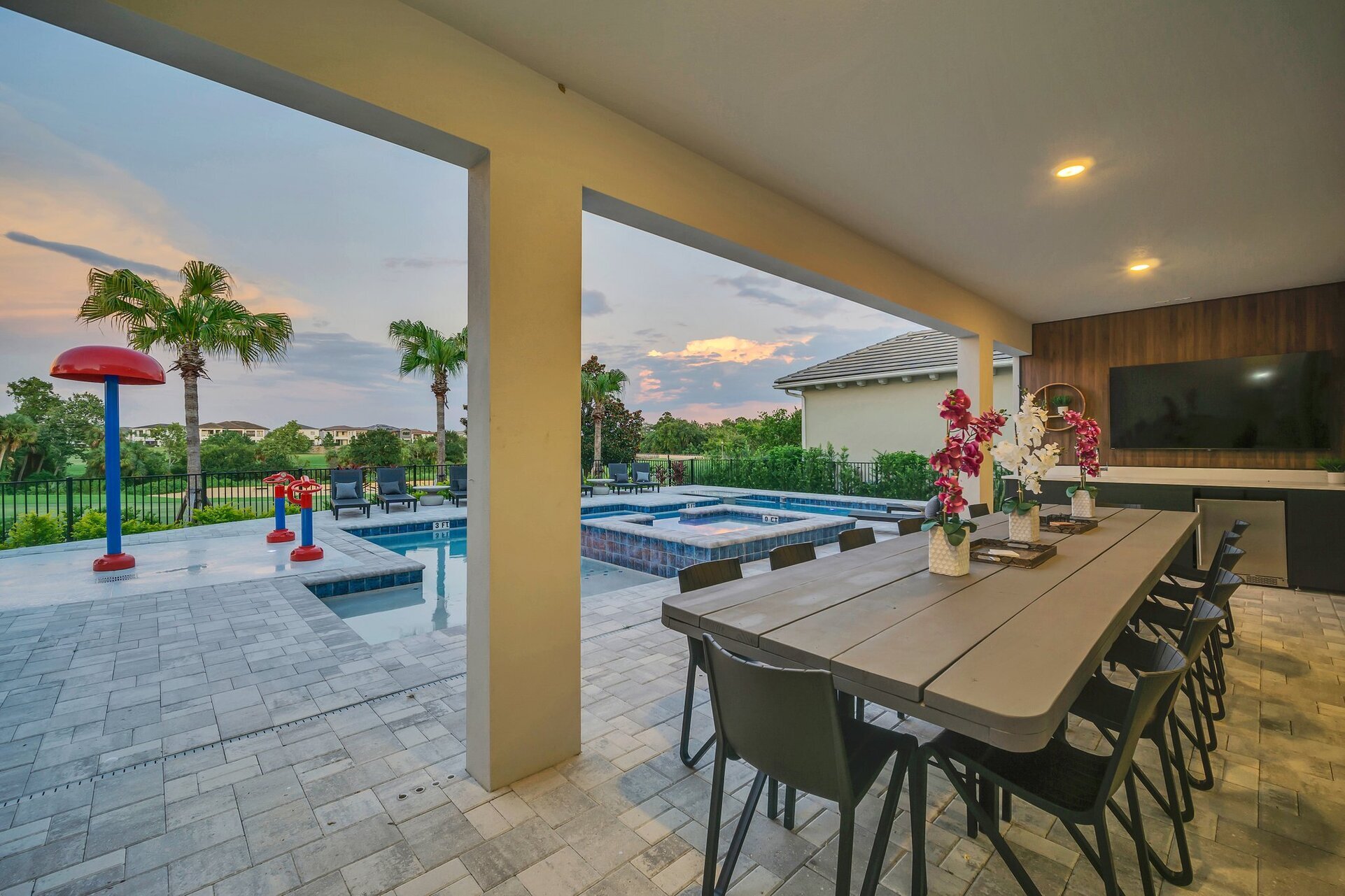 5 Star Villa Gilded Crown – An Icon of Opulent Living