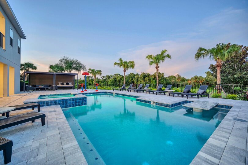 5 Star Villa Gilded Crown – An Icon of Opulent Living