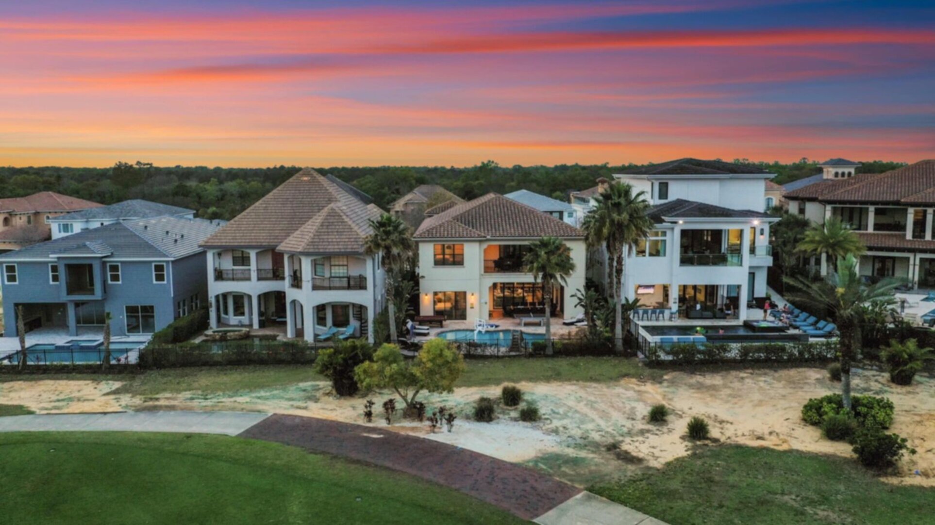 5 Star Villa Empress – Graceful Power in Luxury Form
