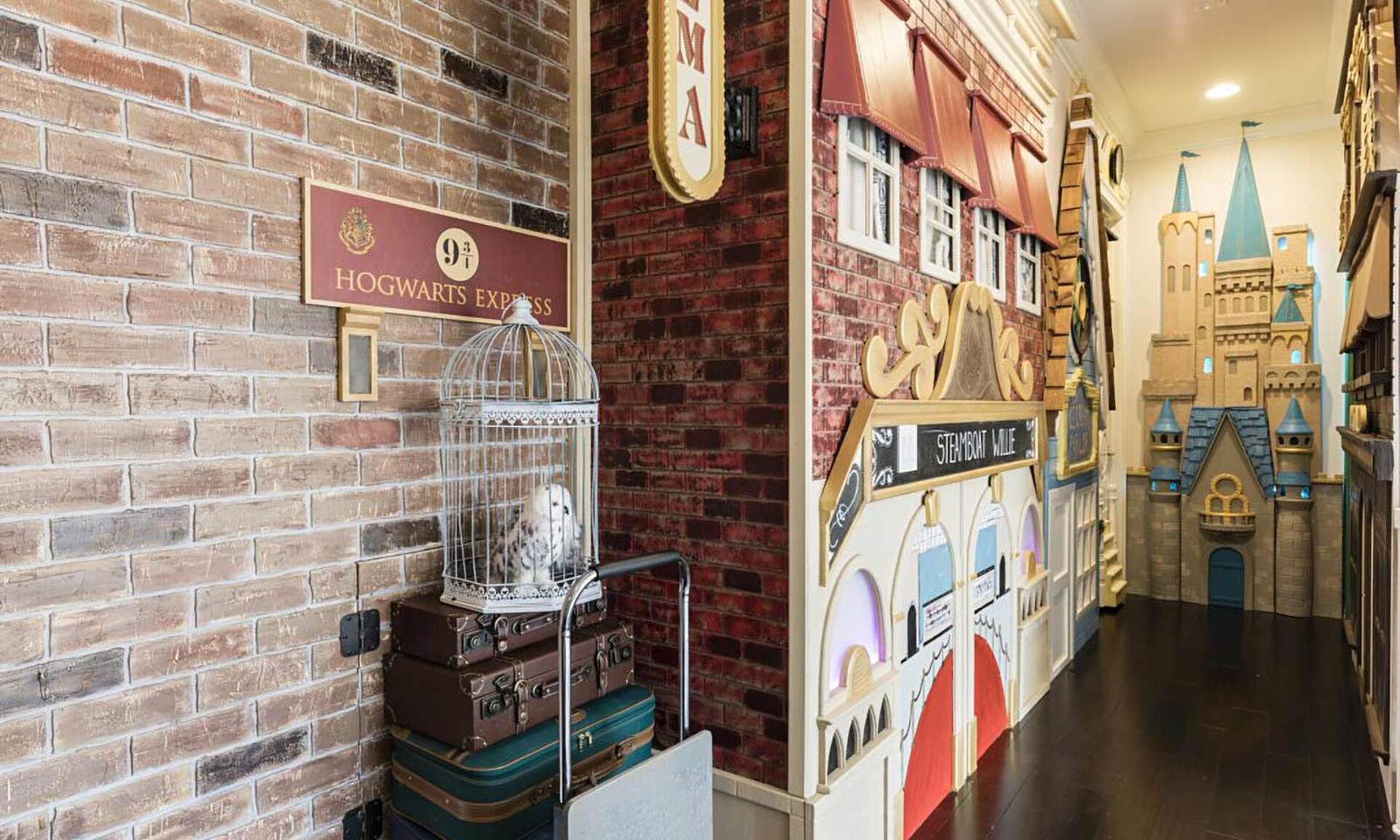 Themed-bedroom for wizards-at-heart
