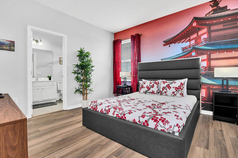 Asia Queen en-suite on the second floor.