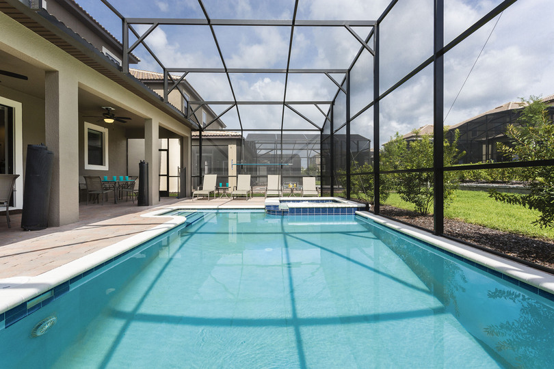 The private pool and spa is great to come home to after a long day in the theme parks