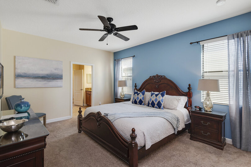 A luxurious ground floor master King suite