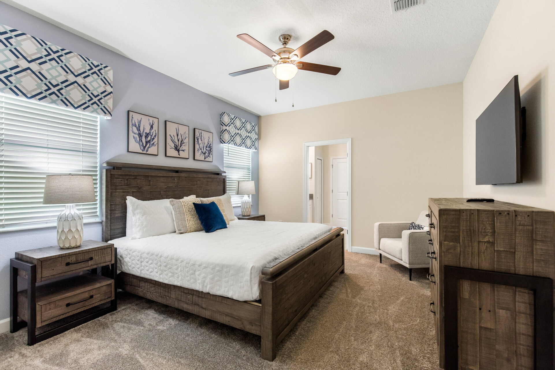 Have a goodnight sleep in this king size bedroom