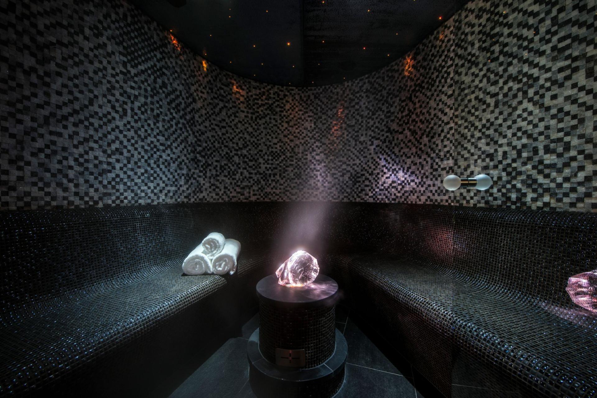 Matterhorn Views & Alpine Elegance, Luxury Valais Chalet 1407