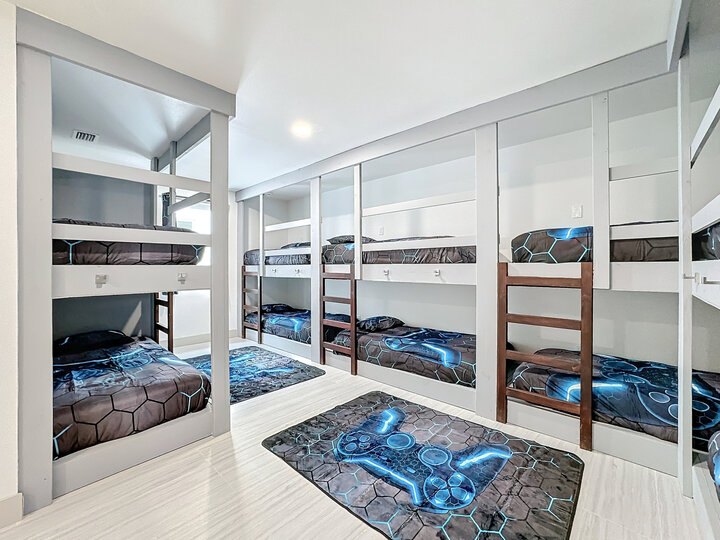 5 Star Villa Opulentia – A Golden Luxury Residence