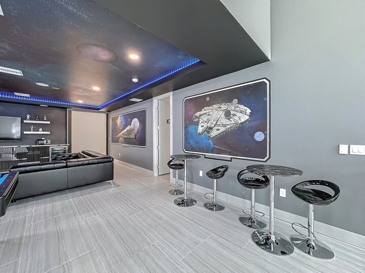 5 Star Villa Opulentia – A Golden Luxury Residence