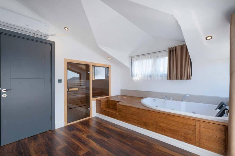 Your Own Private Holiday Haven 1033
