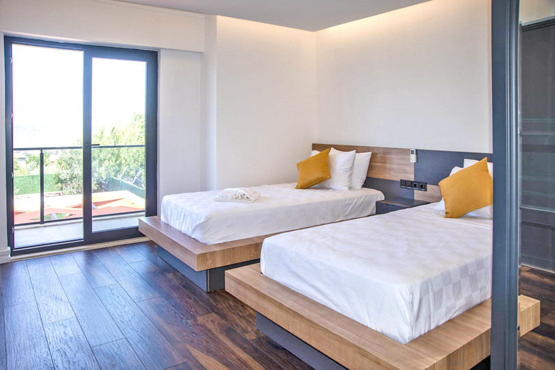 Your Own Space to Enjoy the Summer 1035