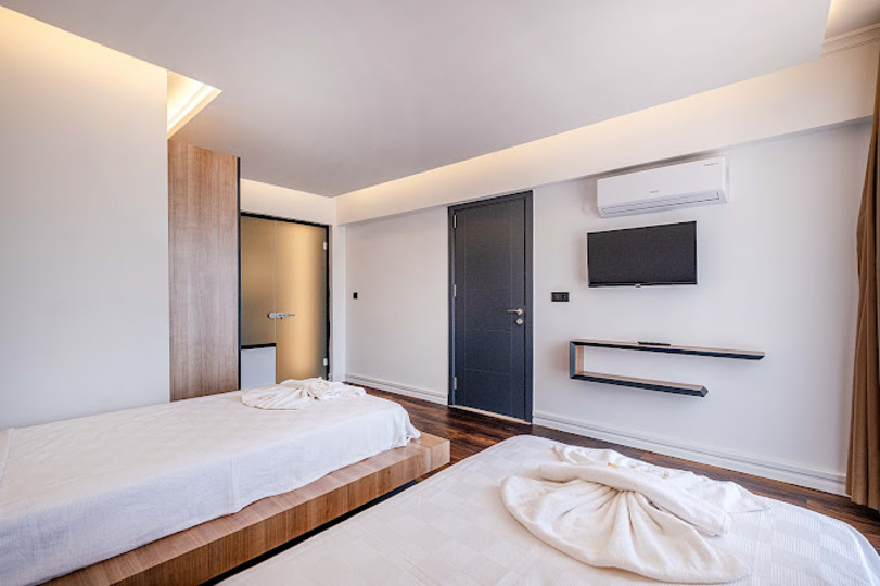A Beautiful Home for Easy Escapes 1036