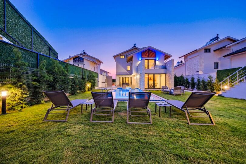 Your Villa for Slow, Easy Getaways 1049