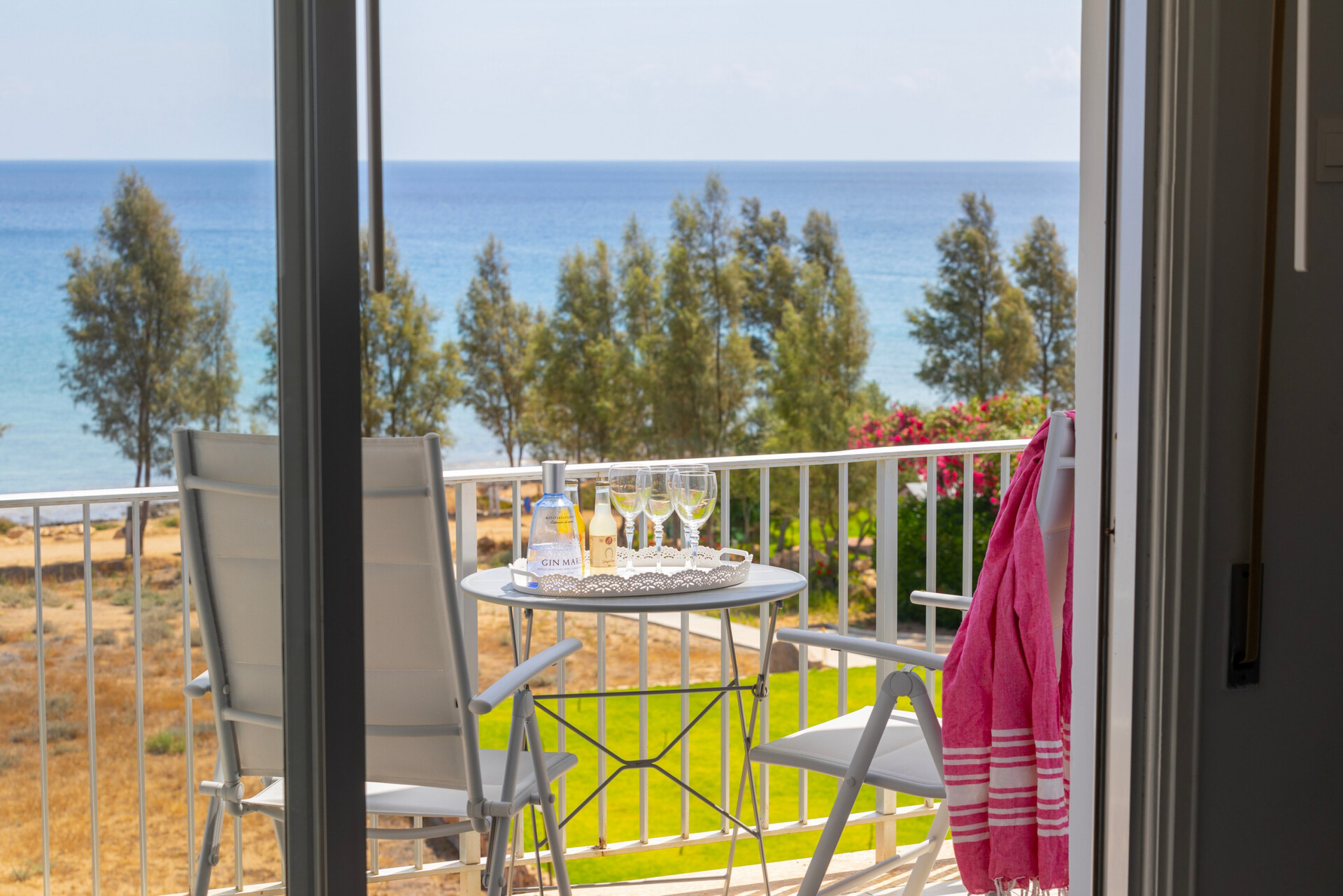 Modern H2O Suite near Ayia Triada Beach