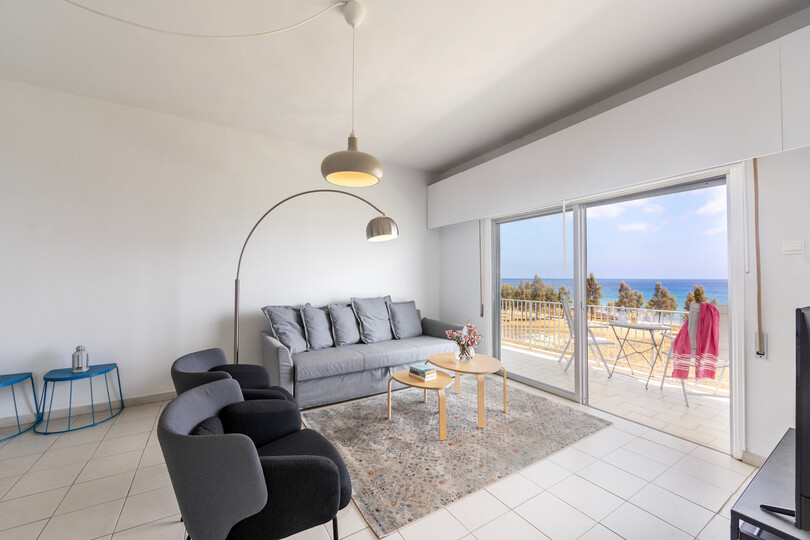 Modern H2O Suite near Ayia Triada Beach