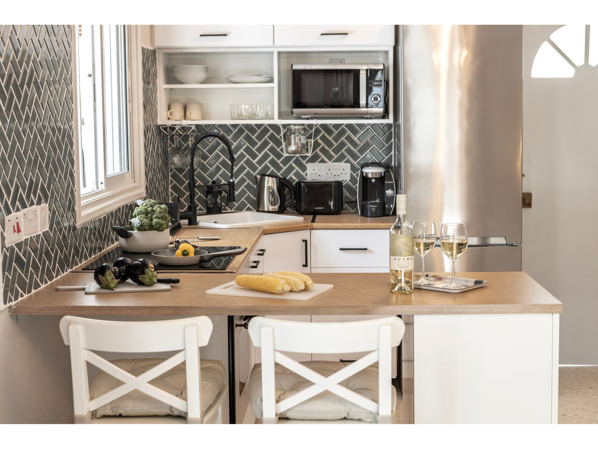 Stylish in the Heart of Perivolia, Larnaca Villa 1402