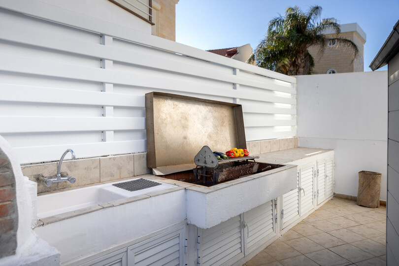 Perivolia Paradise: 4 Bedroom Villa for Sale, 1403