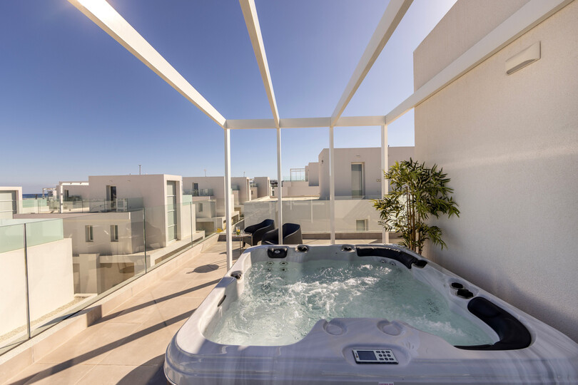 Tranquil Oasis: 6 Bedroom Villa in Protaras, 1727