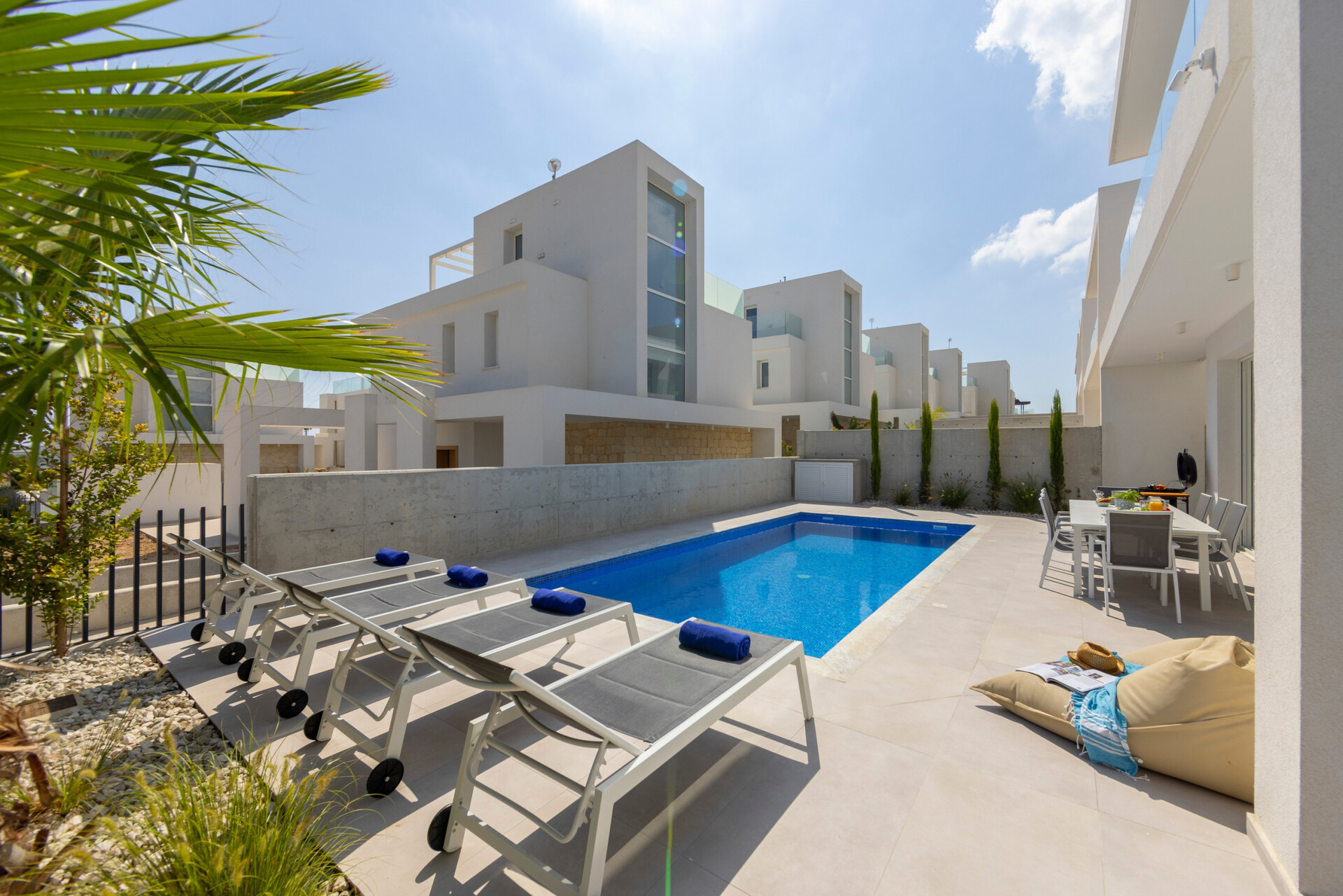 Tranquil Oasis: 6 Bedroom Villa in Protaras, 1727