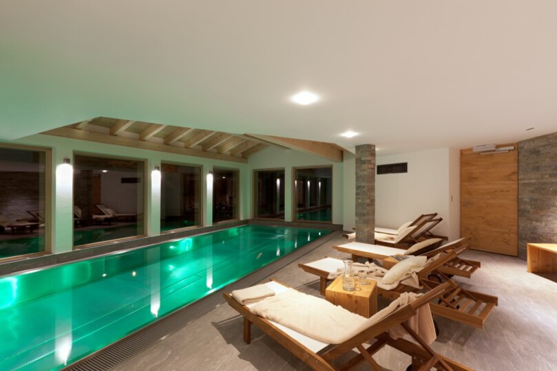 A Luxurious Alpine Escape 1203