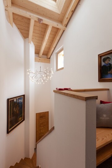 Matterhorn Gazes, Luxury Embraces 1000