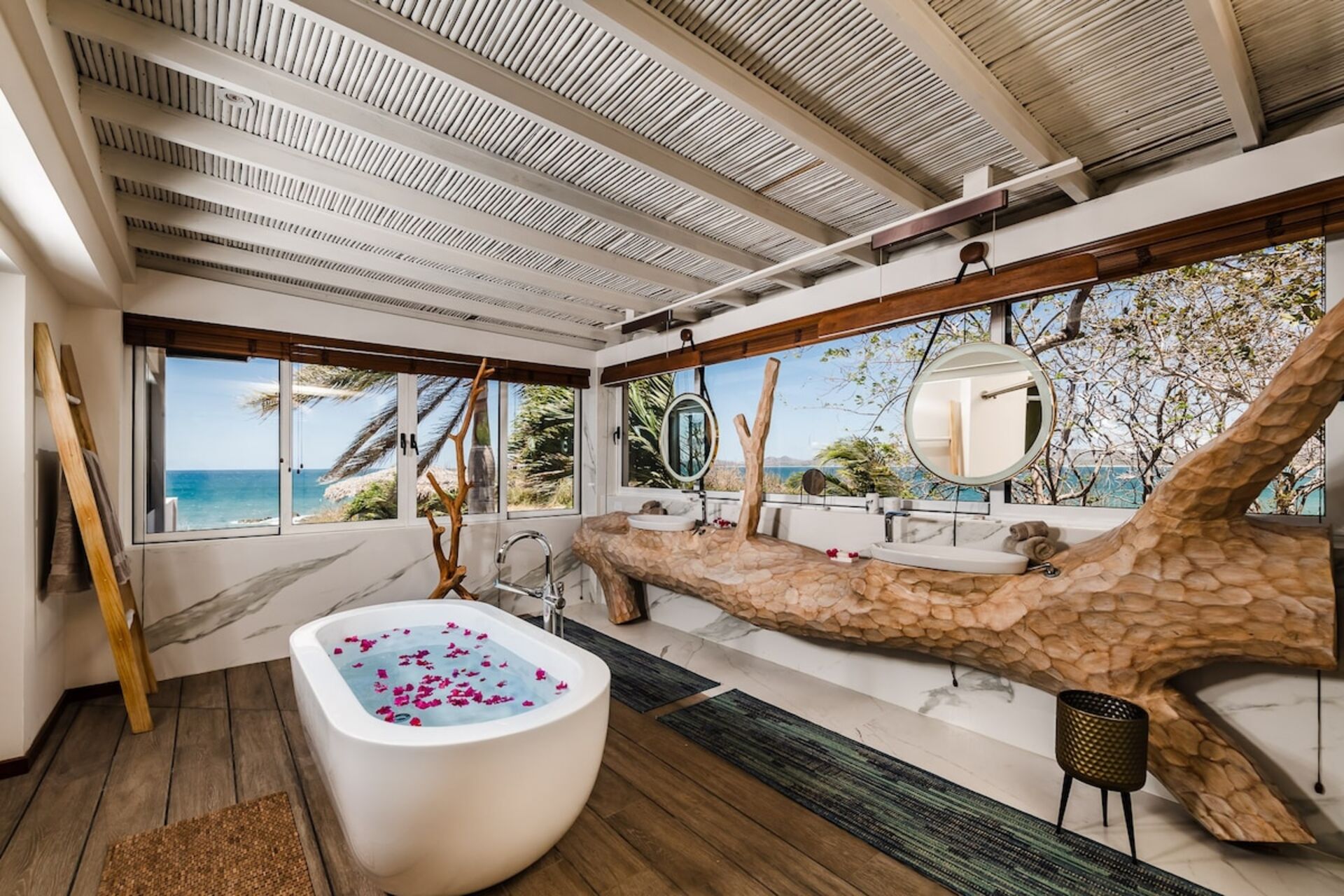 Experience Luxury at Guanacaste Province 1000