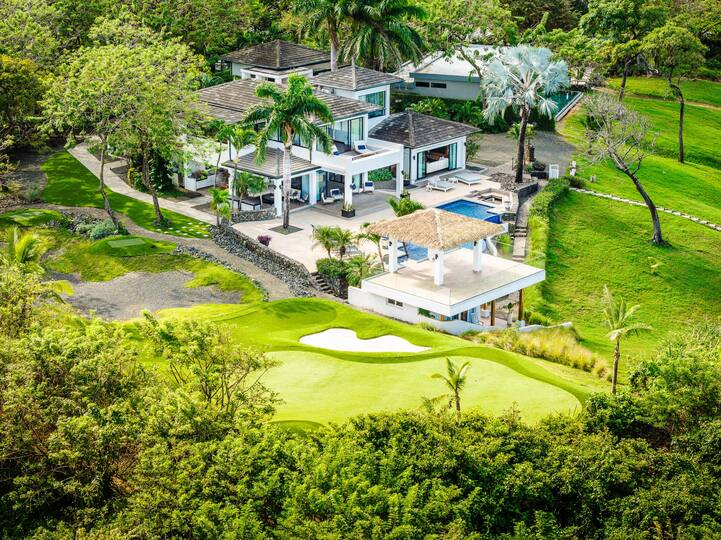 Experience Luxury at Guanacaste Province 1000