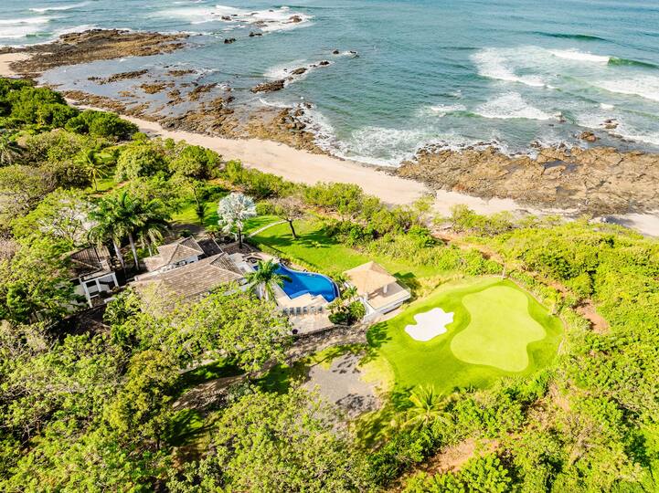 Experience Luxury at Guanacaste Province 1001