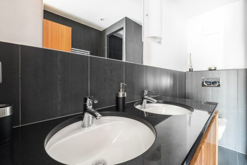 A Mountain View Retreat of Comfort 1016