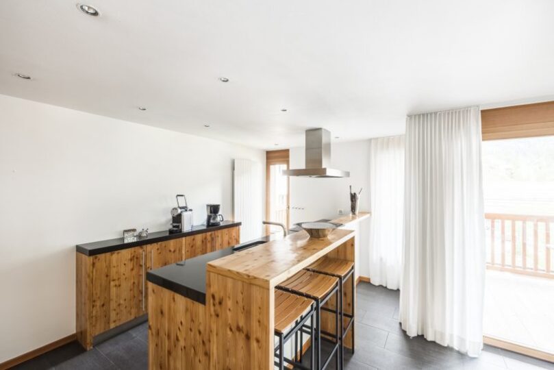 A Mountain View Retreat of Comfort 1016