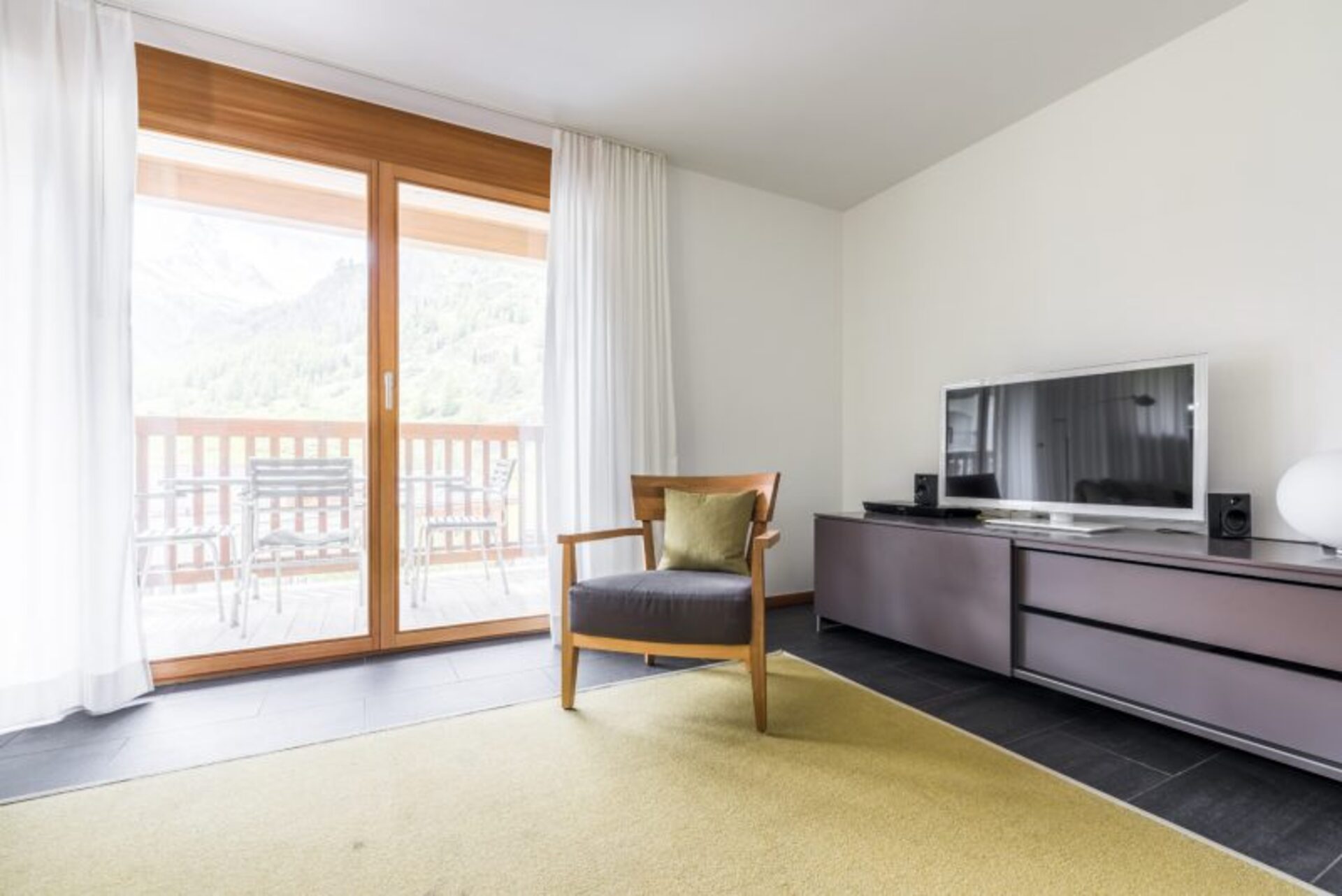 A Serene Alpine Escape with a View of the Matterhorn 1017