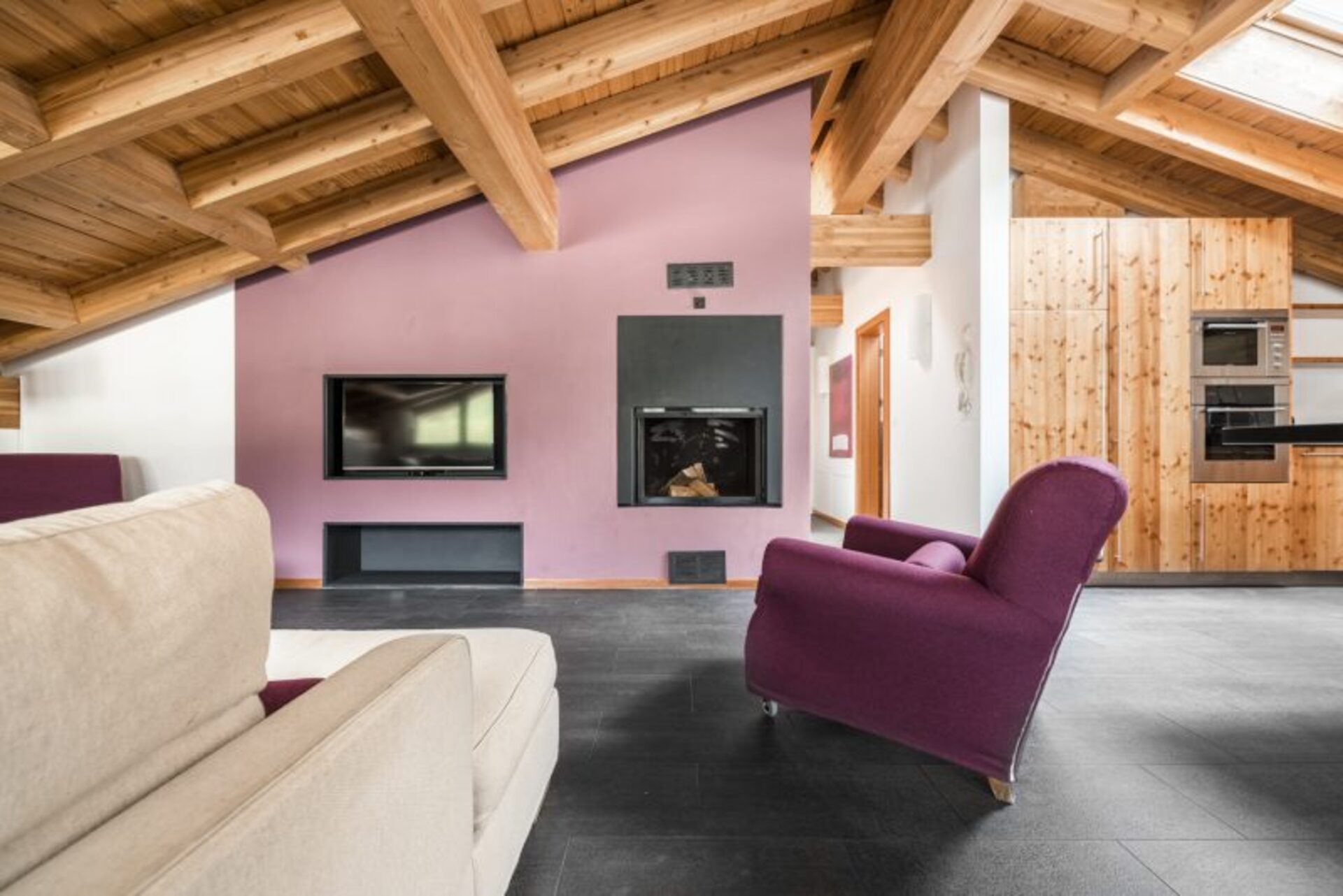 Elegant Alpine Escape with Breathtaking Views 1018