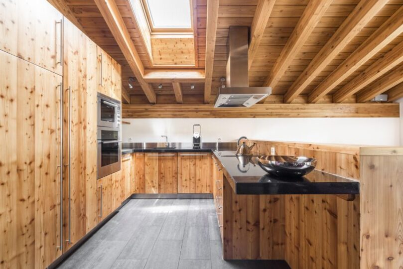 Elegant Alpine Escape with Breathtaking Views 1018
