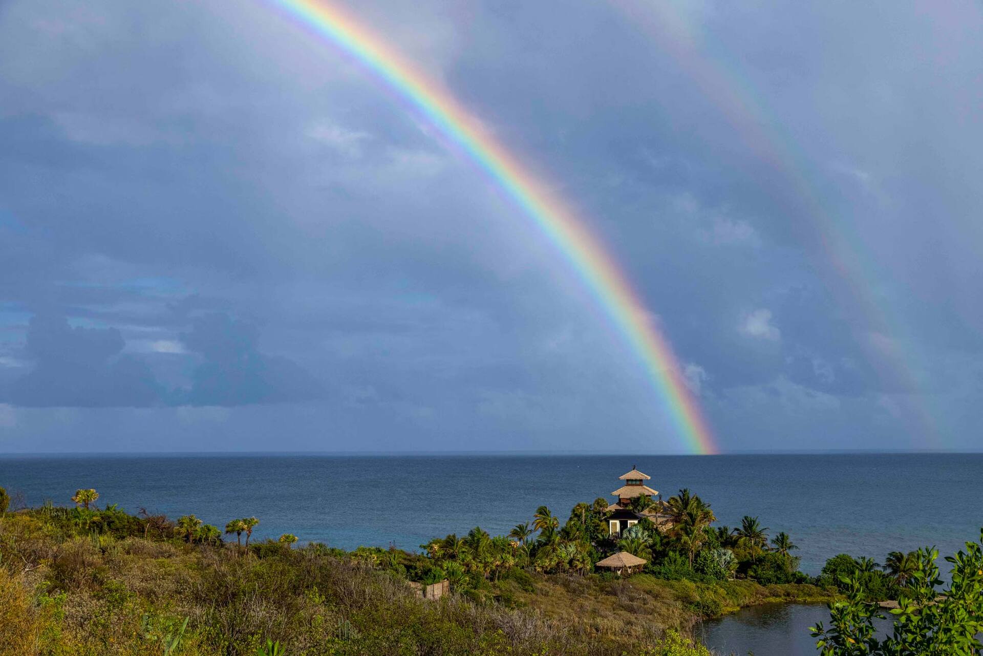Oceanfront Haven in the Virgin Islands – 1002