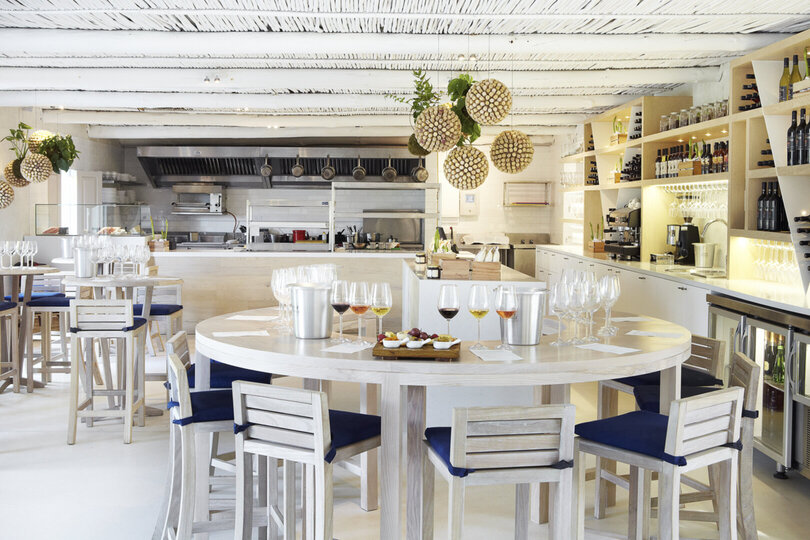 Breathtaking Views & Tranquil Luxury at Mont Rochelle, 1027