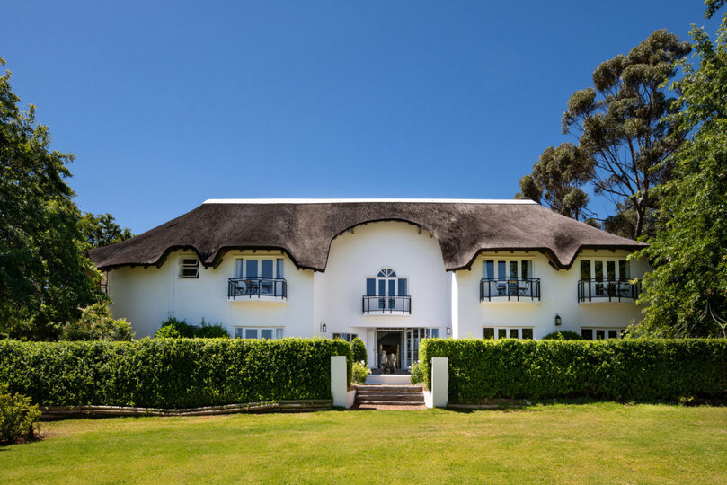 Breathtaking Views & Tranquil Luxury at Mont Rochelle, 1027