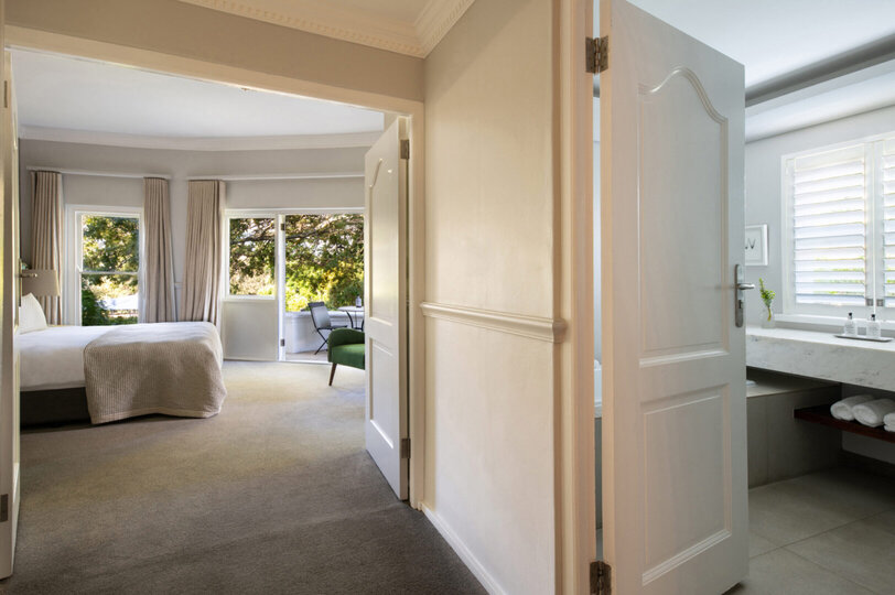 Breathtaking Views & Tranquil Luxury at Mont Rochelle, 1027