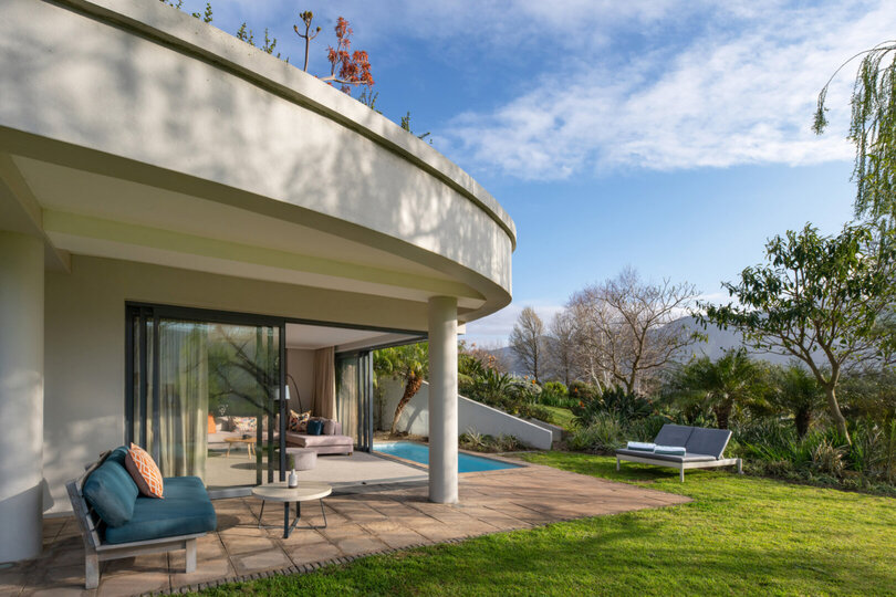 Breathtaking Views & Tranquil Luxury at Mont Rochelle, 1027