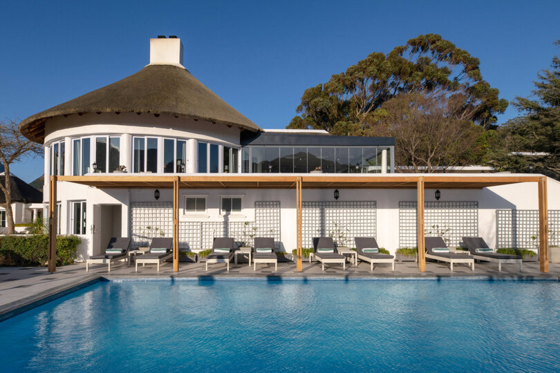 Breathtaking Views & Tranquil Luxury at Mont Rochelle, 1027