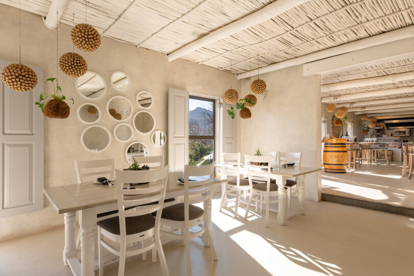 Breathtaking Views & Tranquil Luxury at Mont Rochelle, 1027