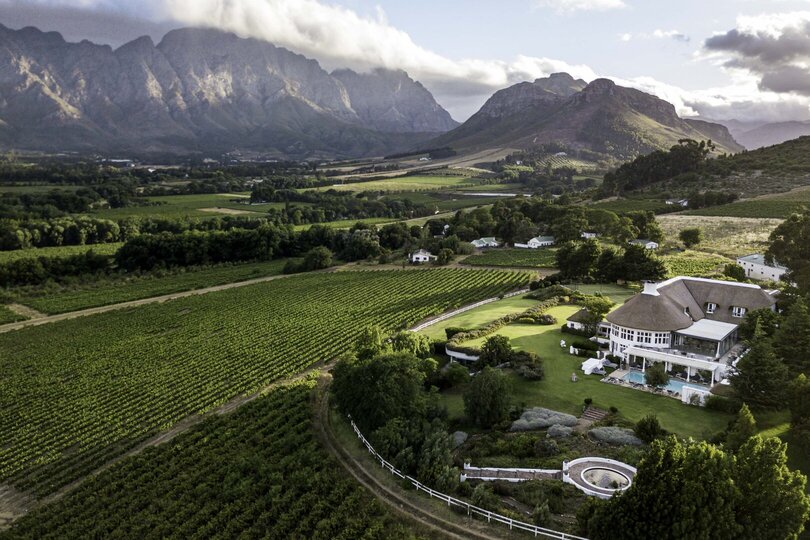 Breathtaking Views & Tranquil Luxury at Mont Rochelle, 1027