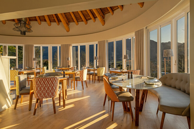 Breathtaking Views & Tranquil Luxury at Mont Rochelle, 1027