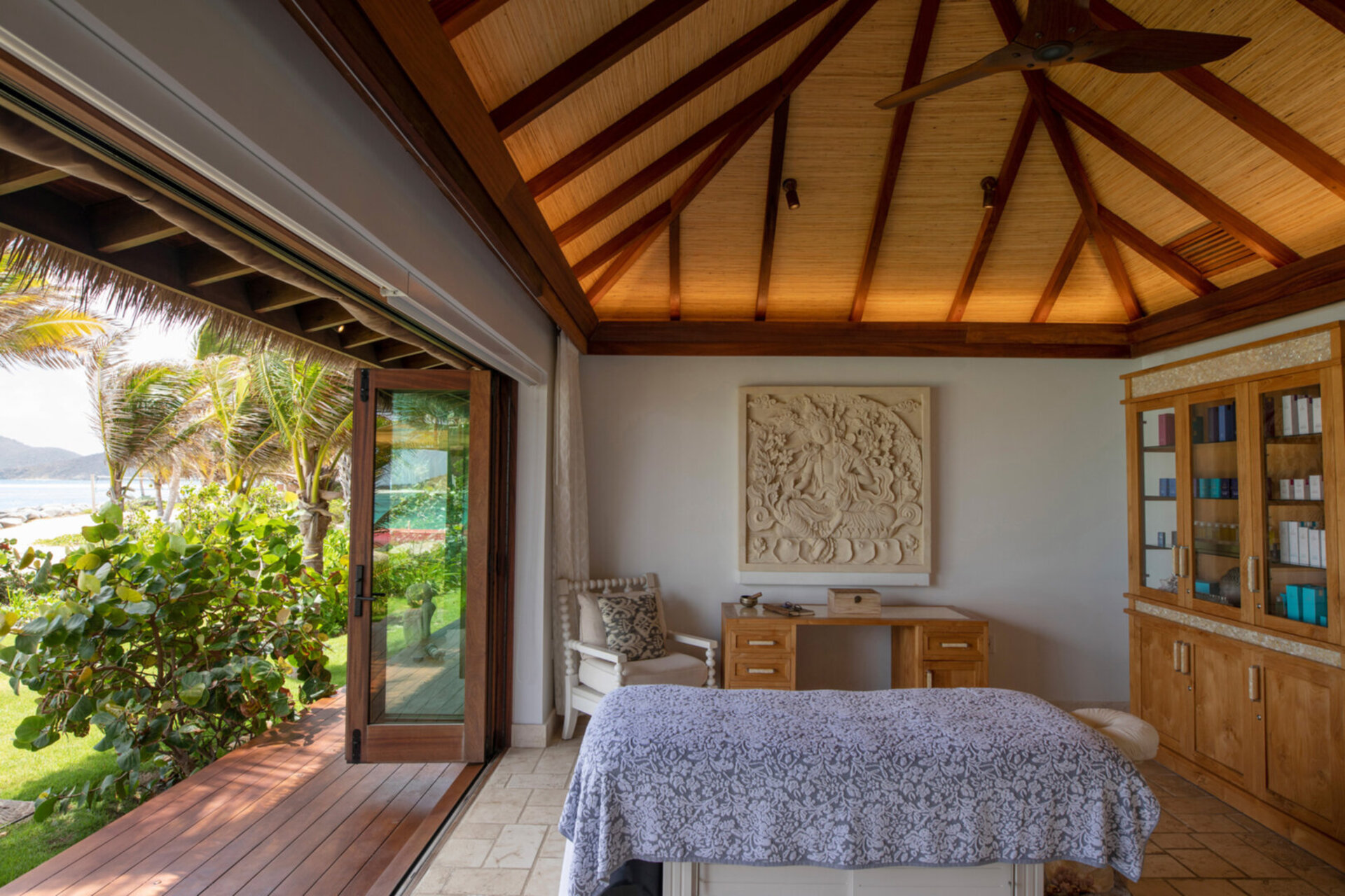 Oceanfront Hideaway 1010
