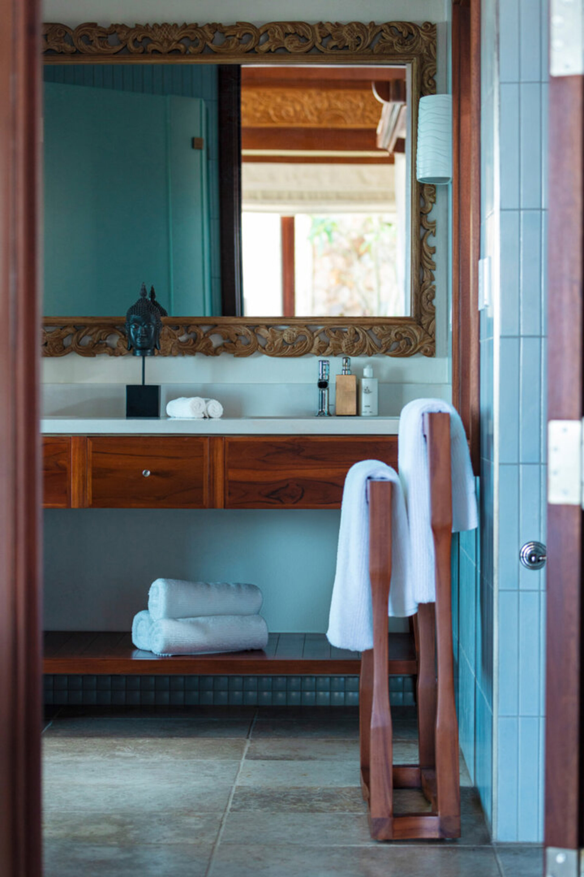 Oceanfront Hideaway 1010