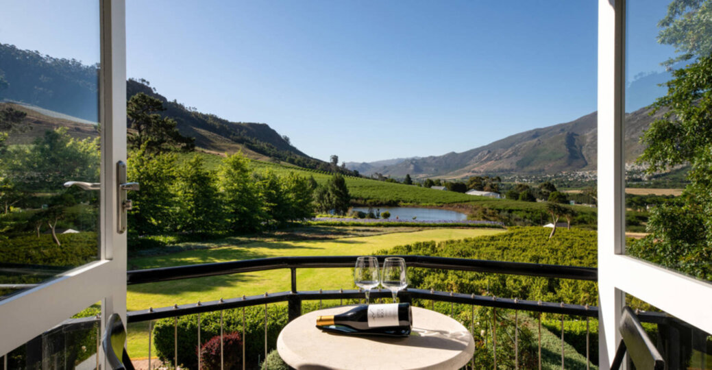 Elegant Shiraz Room with Vineyard & Mountain Views 1037, Franschhoek, South Africa