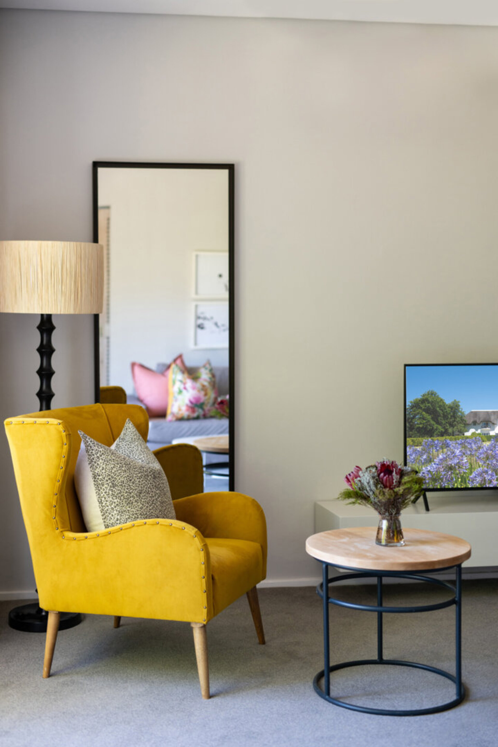 Chardonnay Room 1 with Manor Views 1044