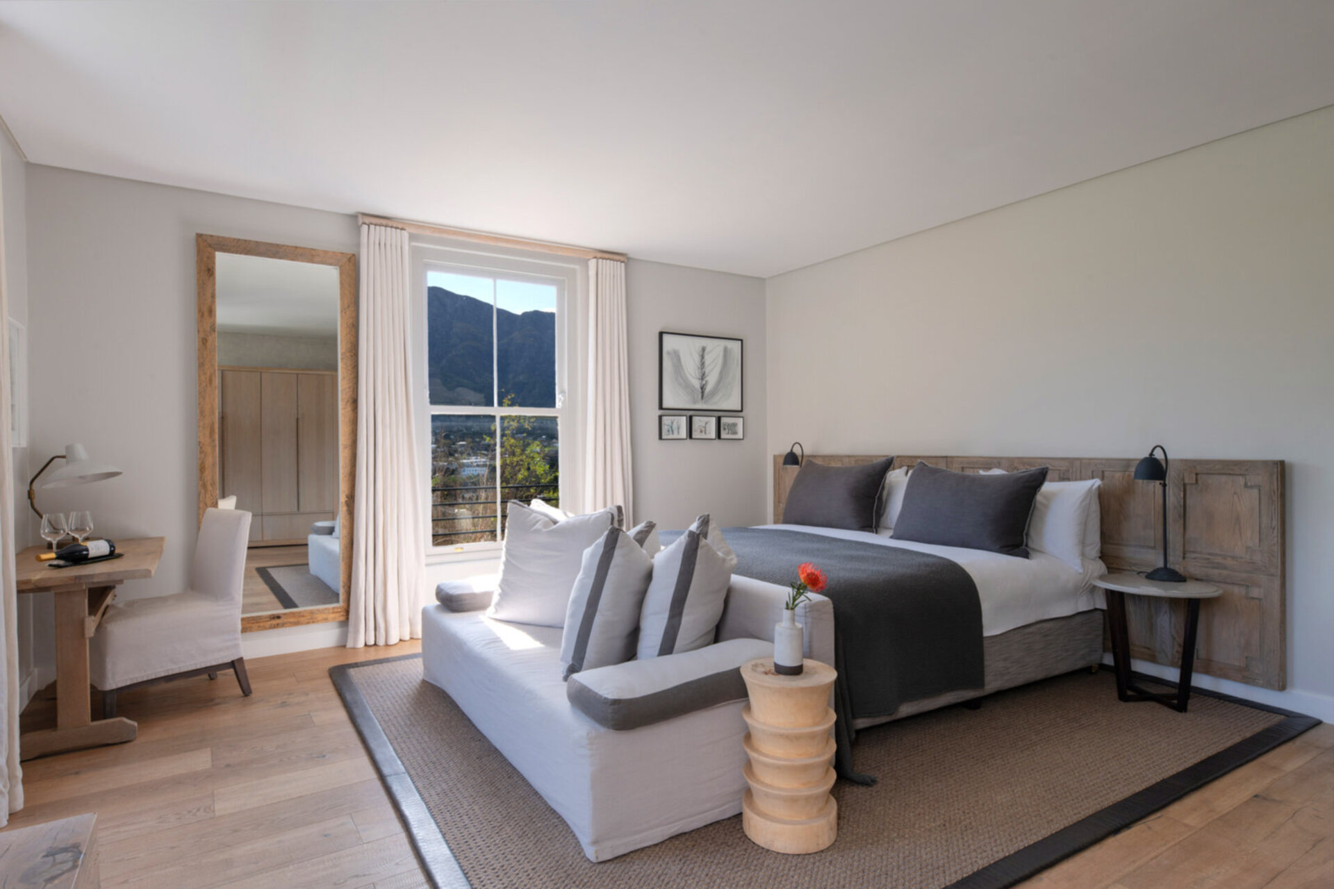 Chardonnay Room 2 Light Filled Elegant En Suite 1045